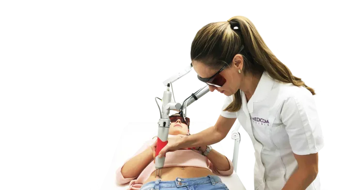 Frau Karolína 29 - Laser-Tattoo-Entfernung